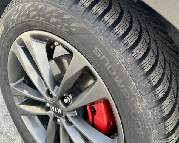 Киа Соренто 2013 в Барановке на Automoto.ua Белый Киа Соренто, объемом двигателя 2 л и пробегом 232 тыс. км за 21000 $, фото 8 на Automoto.ua