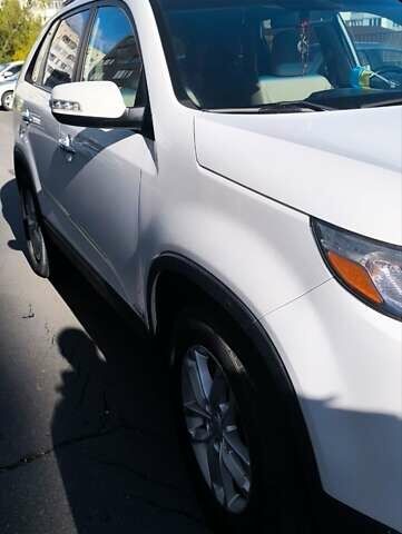 Білий Кіа Соренто, об'ємом двигуна 2.36 л та пробігом 232 тис. км за 10900 $, фото 3 на Automoto.ua