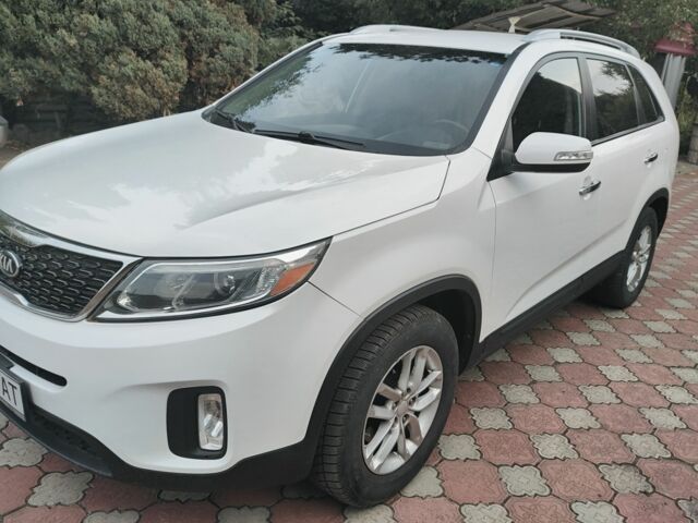 Белый Киа Соренто, объемом двигателя 2.4 л и пробегом 146 тыс. км за 11500 $, фото 3 на Automoto.ua