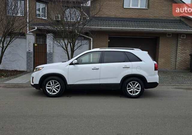 Білий Кіа Соренто, об'ємом двигуна 2.36 л та пробігом 160 тис. км за 11000 $, фото 9 на Automoto.ua