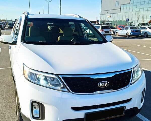 Белый Киа Соренто, объемом двигателя 2.4 л и пробегом 201 тыс. км за 10400 $, фото 11 на Automoto.ua