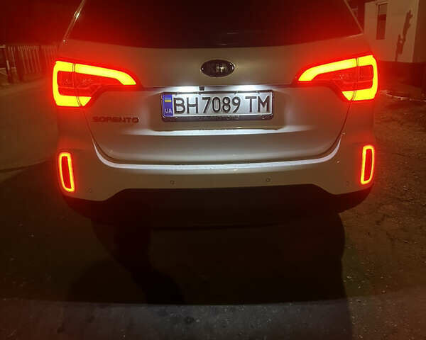 Белый Киа Соренто, объемом двигателя 2 л и пробегом 201 тыс. км за 16500 $, фото 18 на Automoto.ua