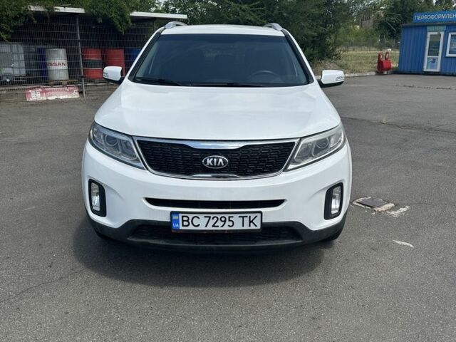 Білий Кіа Соренто, об'ємом двигуна 2.4 л та пробігом 195 тис. км за 12900 $, фото 8 на Automoto.ua