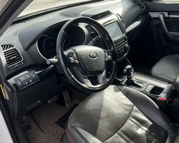 Киа Соренто 2013 в Барановке на Automoto.ua Белый Киа Соренто, объемом двигателя 2 л и пробегом 232 тыс. км за 21000 $, фото 10 на Automoto.ua