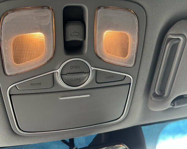 Киа Соренто 2013 в Барановке на Automoto.ua Белый Киа Соренто, объемом двигателя 2 л и пробегом 232 тыс. км за 21000 $, фото 16 на Automoto.ua