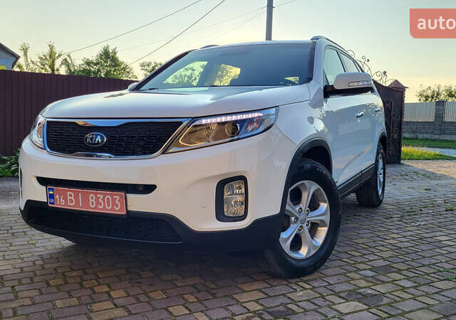 Белый Киа Соренто, объемом двигателя 2.2 л и пробегом 205 тыс. км за 16199 $, фото 3 на Automoto.ua