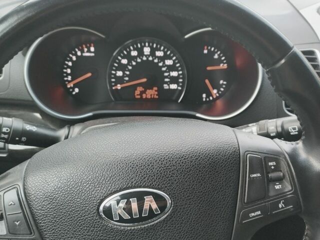 Белый Киа Соренто, объемом двигателя 2.4 л и пробегом 146 тыс. км за 12525 $, фото 5 на Automoto.ua