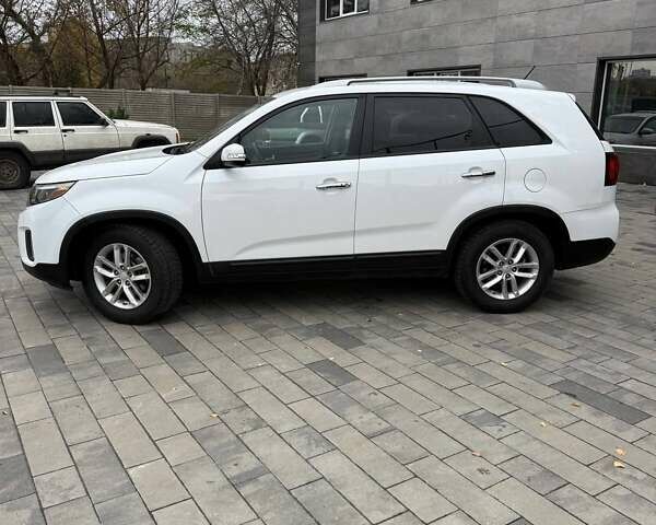 Киа Соренто 2013 в Харькове на Automoto.ua Белый Киа Соренто, объемом двигателя 2.36 л и пробегом 154 тыс. км за 11700 $, фото 3 на Automoto.ua