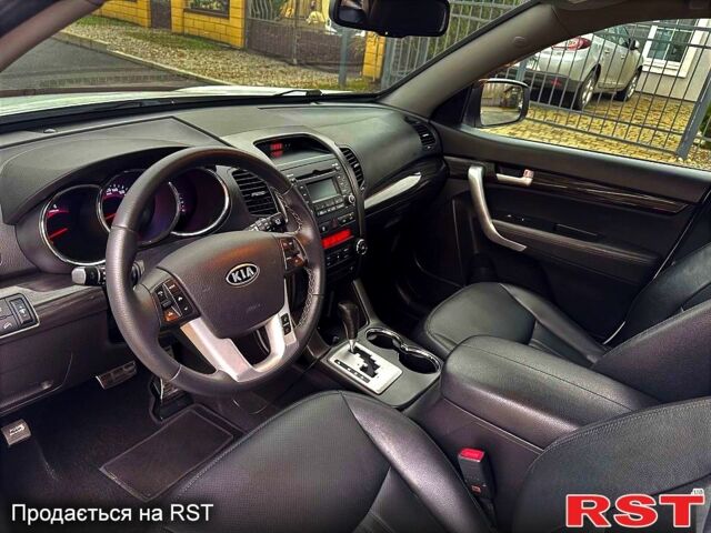 Білий Кіа Соренто, об'ємом двигуна 2.2 л та пробігом 117 тис. км за 15900 $, фото 5 на Automoto.ua