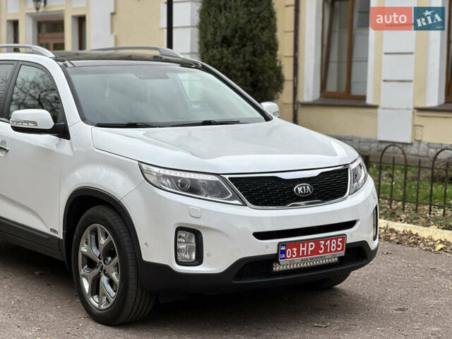 Киа Соренто 2013 в Радивилове на Automoto.ua Белый Киа Соренто, объемом двигателя 2.2 л и пробегом 228 тыс. км за 15700 $, фото 2 на Automoto.ua