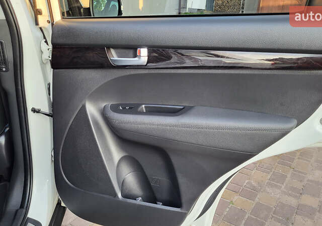 Белый Киа Соренто, объемом двигателя 2.2 л и пробегом 205 тыс. км за 16199 $, фото 41 на Automoto.ua