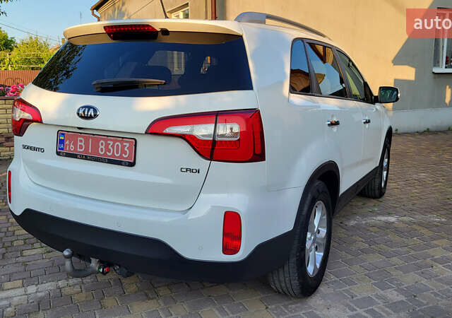 Белый Киа Соренто, объемом двигателя 2.2 л и пробегом 205 тыс. км за 16199 $, фото 13 на Automoto.ua