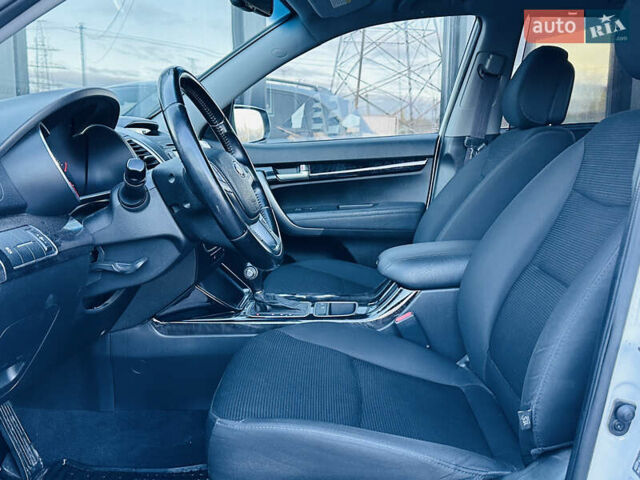 Белый Киа Соренто, объемом двигателя 2.4 л и пробегом 146 тыс. км за 12200 $, фото 14 на Automoto.ua