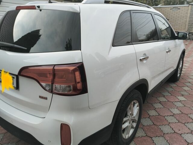 Белый Киа Соренто, объемом двигателя 2.4 л и пробегом 146 тыс. км за 12525 $, фото 4 на Automoto.ua