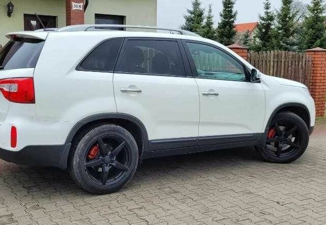 Белый Киа Соренто, объемом двигателя 2.2 л и пробегом 178 тыс. км за 9000 $, фото 3 на Automoto.ua