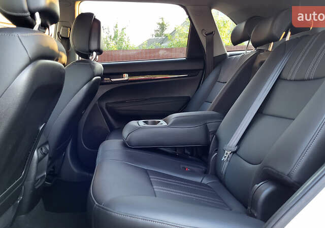 Белый Киа Соренто, объемом двигателя 2.2 л и пробегом 205 тыс. км за 16199 $, фото 46 на Automoto.ua