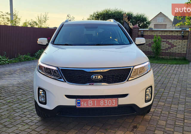 Белый Киа Соренто, объемом двигателя 2.2 л и пробегом 205 тыс. км за 16199 $, фото 2 на Automoto.ua