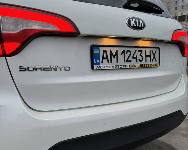 Белый Киа Соренто, объемом двигателя 2 л и пробегом 209 тыс. км за 16900 $, фото 8 на Automoto.ua