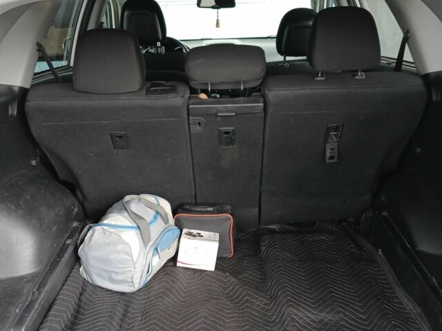 Белый Киа Соренто, объемом двигателя 2.4 л и пробегом 187 тыс. км за 12963 $, фото 9 на Automoto.ua