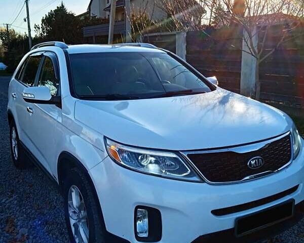 Белый Киа Соренто, объемом двигателя 2.4 л и пробегом 201 тыс. км за 10400 $, фото 1 на Automoto.ua