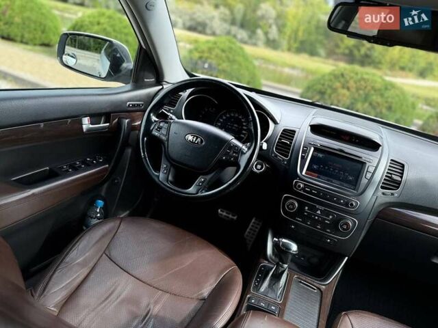 Білий Кіа Соренто, об'ємом двигуна 2.2 л та пробігом 148 тис. км за 17900 $, фото 8 на Automoto.ua