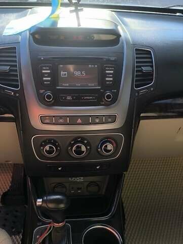 Білий Кіа Соренто, об'ємом двигуна 2.36 л та пробігом 232 тис. км за 10900 $, фото 8 на Automoto.ua