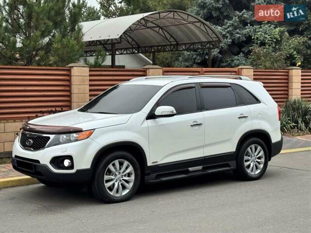 Білий Кіа Соренто, об'ємом двигуна 2.2 л та пробігом 117 тис. км за 15900 $, фото 3 на Automoto.ua