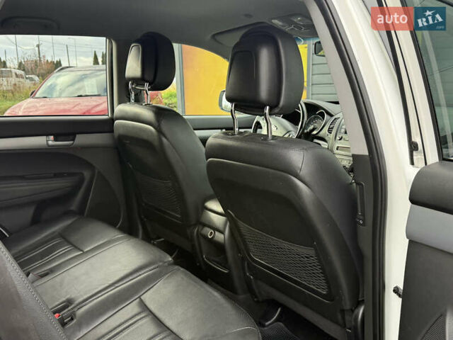 Белый Киа Соренто, объемом двигателя 2.2 л и пробегом 234 тыс. км за 14800 $, фото 33 на Automoto.ua