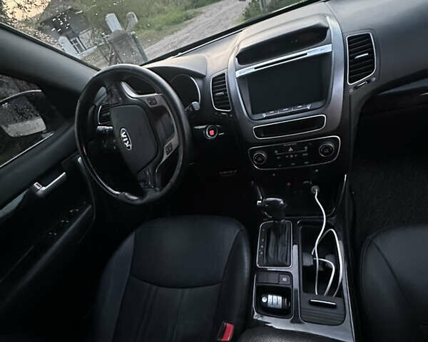 Белый Киа Соренто, объемом двигателя 2 л и пробегом 201 тыс. км за 16500 $, фото 27 на Automoto.ua