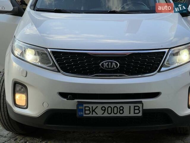 Белый Киа Соренто, объемом двигателя 2.2 л и пробегом 198 тыс. км за 18400 $, фото 7 на Automoto.ua