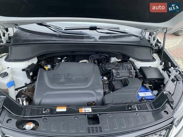 Белый Киа Соренто, объемом двигателя 2.2 л и пробегом 233 тыс. км за 16999 $, фото 122 на Automoto.ua