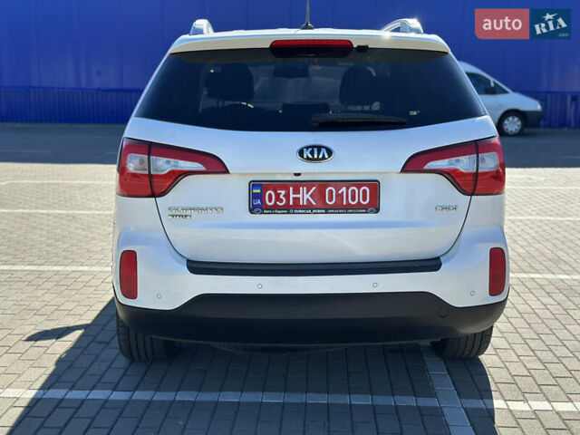 Білий Кіа Соренто, об'ємом двигуна 2.2 л та пробігом 184 тис. км за 16999 $, фото 6 на Automoto.ua