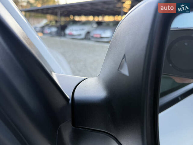 Киа Соренто 2014 в Калуше на Automoto.ua Белый Киа Соренто, объемом двигателя 2.2 л и пробегом 230 тыс. км за 17250 $, фото 22 на Automoto.ua