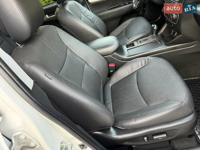 Кіа Соренто 2014 у Івано-Франківську на Automoto.ua Білий Кіа Соренто, об'ємом двигуна 2.2 л та пробігом 228 тис. км за 17950 $, фото 34 на Automoto.ua