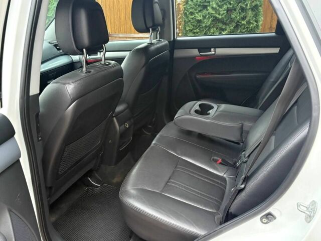 Белый Киа Соренто, объемом двигателя 2.2 л и пробегом 235 тыс. км за 13999 $, фото 11 на Automoto.ua