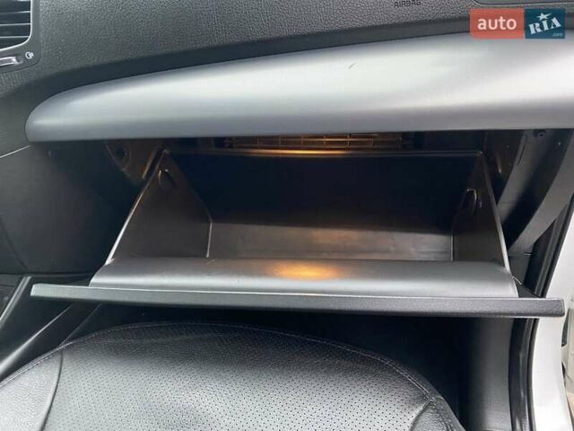 Белый Киа Соренто, объемом двигателя 2.2 л и пробегом 233 тыс. км за 16999 $, фото 79 на Automoto.ua