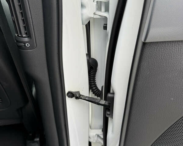 Кіа Соренто 2014 у Луцьку на Automoto.ua Білий Кіа Соренто, об'ємом двигуна 2.2 л та пробігом 158 тис. км за 18300 $, фото 126 на Automoto.ua