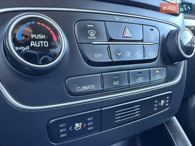 Білий Кіа Соренто, об'ємом двигуна 2.2 л та пробігом 184 тис. км за 16999 $, фото 38 на Automoto.ua