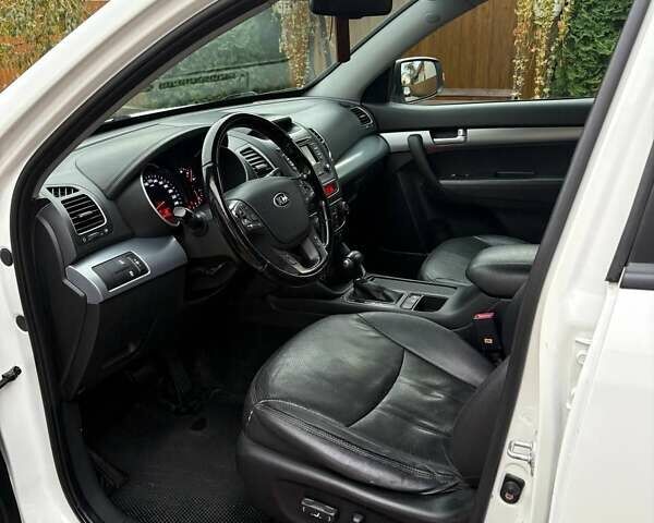 Белый Киа Соренто, объемом двигателя 2.2 л и пробегом 238 тыс. км за 14750 $, фото 20 на Automoto.ua