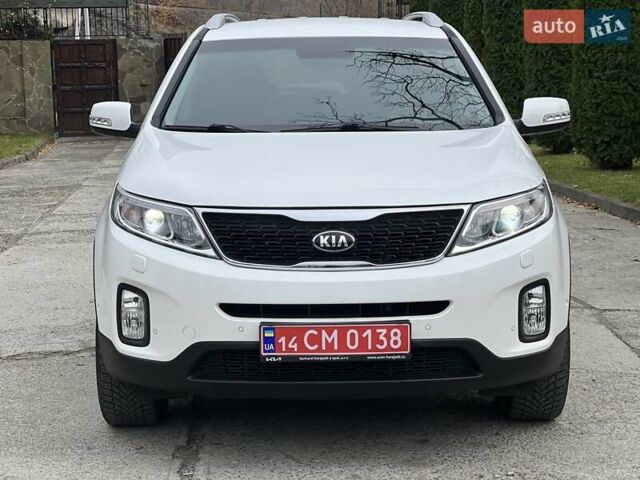 Белый Киа Соренто, объемом двигателя 2.2 л и пробегом 133 тыс. км за 17499 $, фото 2 на Automoto.ua