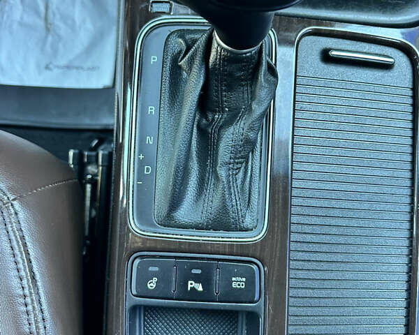 Білий Кіа Соренто, об'ємом двигуна 2.2 л та пробігом 184 тис. км за 16999 $, фото 30 на Automoto.ua