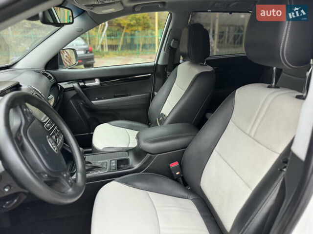 Белый Киа Соренто, объемом двигателя 2.2 л и пробегом 190 тыс. км за 16900 $, фото 12 на Automoto.ua