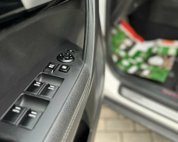 Белый Киа Соренто, объемом двигателя 2.2 л и пробегом 190 тыс. км за 16900 $, фото 13 на Automoto.ua