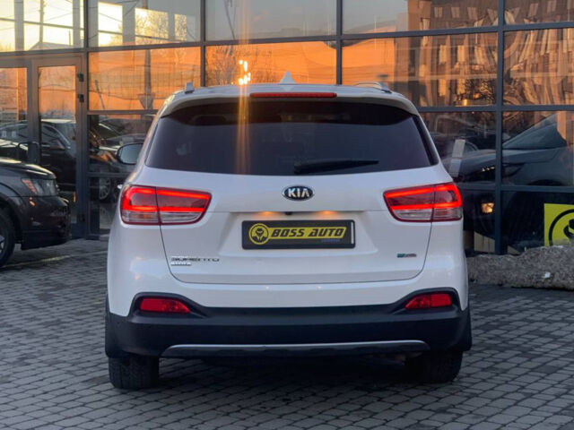 Білий Кіа Соренто, об'ємом двигуна 2.2 л та пробігом 182 тис. км за 24000 $, фото 4 на Automoto.ua