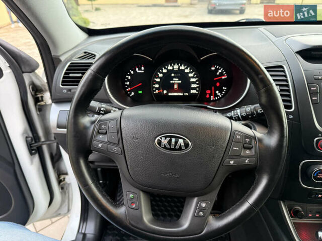 Кіа Соренто 2014 у Івано-Франківську на Automoto.ua Білий Кіа Соренто, об'ємом двигуна 2.2 л та пробігом 228 тис. км за 17950 $, фото 20 на Automoto.ua