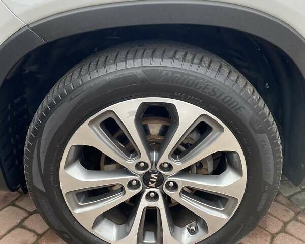 Белый Киа Соренто, объемом двигателя 2.2 л и пробегом 233 тыс. км за 16999 $, фото 53 на Automoto.ua