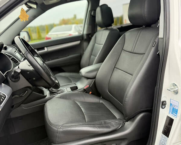 Кіа Соренто 2014 у Луцьку на Automoto.ua Білий Кіа Соренто, об'ємом двигуна 2.2 л та пробігом 158 тис. км за 18300 $, фото 66 на Automoto.ua