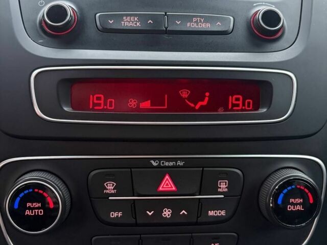 Белый Киа Соренто, объемом двигателя 2.2 л и пробегом 235 тыс. км за 13999 $, фото 14 на Automoto.ua