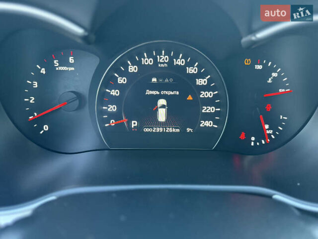 Киа Соренто 2014 в Калуше на Automoto.ua Белый Киа Соренто, объемом двигателя 2.2 л и пробегом 230 тыс. км за 17250 $, фото 47 на Automoto.ua