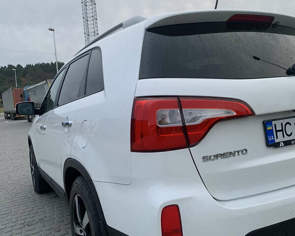 Белый Киа Соренто, объемом двигателя 2.2 л и пробегом 207 тыс. км за 17700 $, фото 6 на Automoto.ua